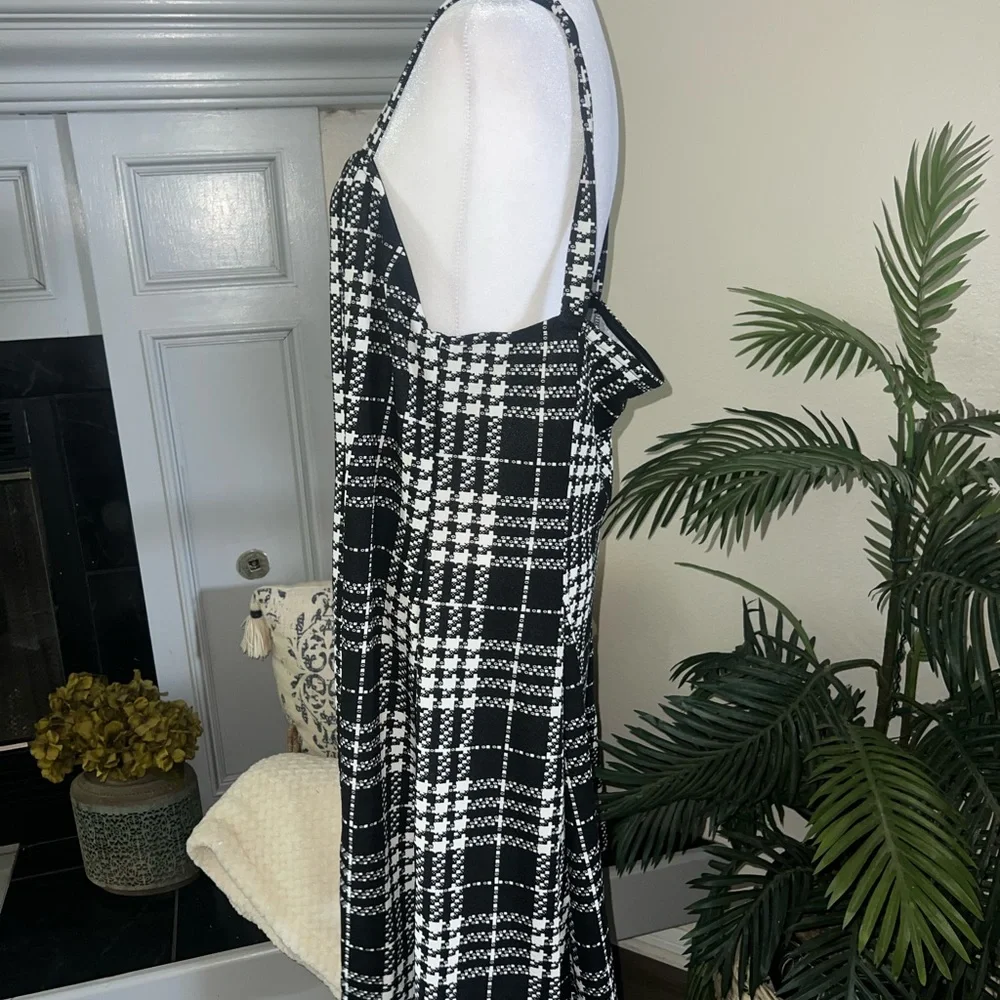 NWOT SHEIN Curve Black and White Plaid Women's Dress 3X - Picture 4 of 8